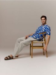 Lniana koszula regular fit - niebieski. Niebieskie koszule męskie Reserved, l, bez wzorów, bez kołnierzyka, bez ramiączek. Za 159.99 zł.