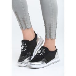 Czarno-Srebrne Buty Sportowe Sunshine Dust. Czarne obuwie sportowe damskie Born2be, z aplikacjami. Za 29.99 zł.