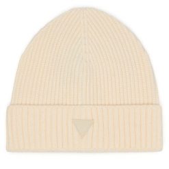 Czapka Guess. Czerwone czapki i kapelusze damskie Guess, na zimę, z aplikacjami. Za 214.99 zł.