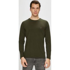 Tommy Hilfiger - Longsleeve. Brązowe bluzki z długim rękawem męskie marki Tommy Hilfiger, z bawełny, z okrągłym kołnierzem. Za 159.90 zł.