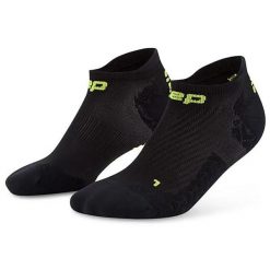 Męskie krótkie skarpety kompresyjne sportowe Core Run stopki Ultralight CEP. Czarne skarpety męskie CEP, bez wzorów, z materiału. Za 69.00 zł.