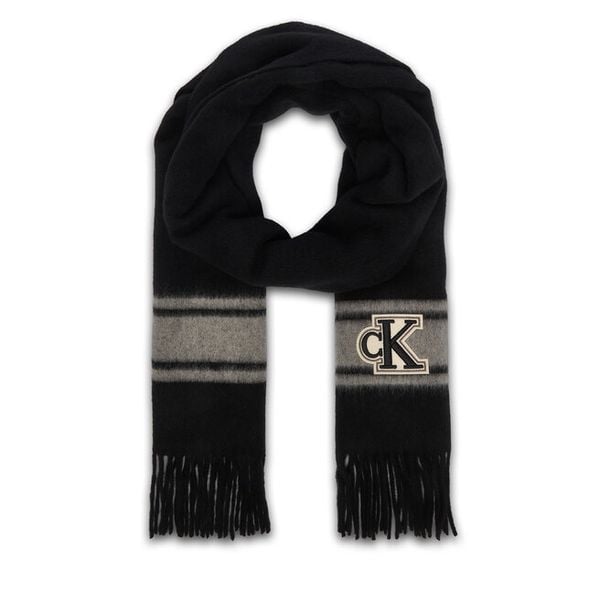 Szalik Calvin Klein. Czarne szaliki i chusty damskie Calvin Klein, bez wzorów. Za 329.99 zł.