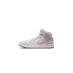 Buty do koszykówki damskie Nike Air Jordan 1 Retro Mid Se. Czerwone obuwie sportowe damskie Nike, bez wzorów, z materiału, do koszykówki, Nike Air Jordan. Za 856.00 zł.