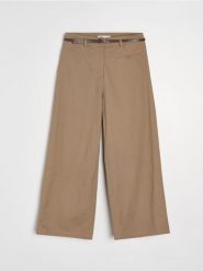 Spodnie wide leg z paskiem - beżowy. Brązowe spodnie materiałowe damskie Sinsay, l, bez wzorów. Za 59.99 zł.