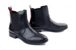 Rieker 77094-00 black, botki damskie. Czarne botki damskie Rieker, ze skóry, bez obcasa, bez zapięcia. Za 339.92 zł.