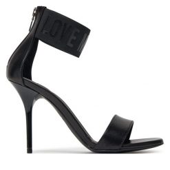 Sandały LOVE MOSCHINO. Czarne sandały damskie Love Moschino, bez wzorów, bez obcasa, na szpilce, bez zapięcia. Za 869.99 zł.