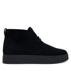 Trzewiki Clarks. Czarne botki męskie Clarks, bez wzorów, bez zapięcia. Za 519.99 zł.