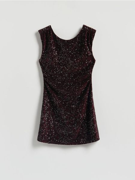 Cekinowa sukienka mini - wielobarwny. Sukienki damskie Reserved, l, bez wzorów, z dzianiny, bez kołnierzyka, bez ramiączek, mini, dopasowane. Za 149.99 zł.