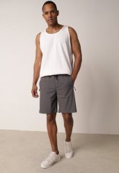 Szare Szorty w Sportowym Stylu ze Sznurkami i Zasuwanymi Kieszeniami Abateia. Szare krótkie spodenki sportowe męskie Born2be, l, bez wzorów. Za 59.99 zł.