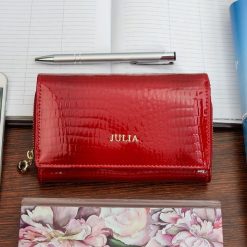 Portfel damski skórzany czerwony SKÓRA duży F57. Czerwone portfele damskie bez wzorów, ze skóry. Za 109.99 zł.