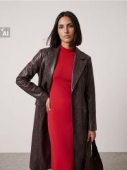 Długi płaszcz z imitacji skóry - bordowy. Czerwone płaszcze damskie Sinsay, l, bez wzorów, ze skóry, długie, bez kaptura. Za 139.99 zł.