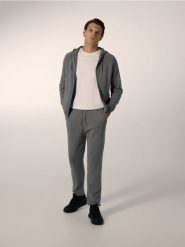 Sweter z kapturem - jasnoszary. Szare swetry przez głowę męskie Reserved, l, bez wzorów, z dzianiny, bez kołnierzyka. Za 199.99 zł.