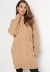 Beżowy Luźny Sweter w Warkoczykowy Splot Sentlia. Brązowe swetry damskie Born2be, bez wzorów, ze splotem, bez kołnierzyka, bez ramiączek, długie, bez kaptura. Za 189.99 zł.