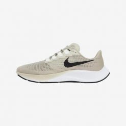 Buty do biegania męskie Nike Air Zoom Pegasus 37. Czarne buty sportowe męskie Nike, z materiału, bez zapięcia, do biegania. Za 595.00 zł.