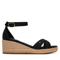 Espadryle Tommy Hilfiger. Czarne sandały damskie Tommy Hilfiger, bez wzorów, bez obcasa, bez zapięcia. Za 409.99 zł.