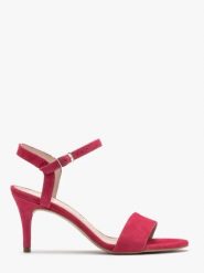 Sandały w kolorze fuksji na szpilce. Fioletowe sandały damskie Ryłko, bez wzorów, ze skóry, bez obcasa, na szpilce, bez zapięcia. W wyprzedaży za 199.99 zł.