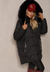 Czarna Pudełkowa Kurtka Pikowana Ozdobiona Odpinanym Futerkiem i Suwakiem Hedizelle. Czarne kurtki damskie Renee, na zimę, l, bez wzorów, z futra, bez kaptura. Za 249.99 zł.