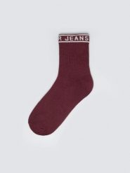 Skarpety damskie długie bordowe Bordi 604. Czerwone skarpety damskie Big Star, bez wzorów, z bawełny. Za 19.99 zł.