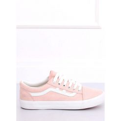 Trampki damskie różowe B70A PINK/WHITE. Czerwone trampki i tenisówki damskie ButyModne, bez wzorów, z materiału, bez zapięcia. W wyprzedaży za 98.84 zł.