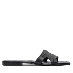 Klapki KARL LAGERFELD. Czarne klapki damskie KARL LAGERFELD, bez wzorów, bez obcasa. Za 339.99 zł.