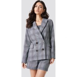 NA-KD Classic Dwurzędowa marynarka w kratkę - Grey. Szare żakiety damskie NA-KD Classic, w kratkę. Za 202.95 zł.