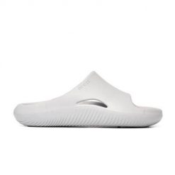 Klapki damskie Crocs Mellow Slide. Białe klapki damskie Crocs, bez wzorów, z materiału, bez obcasa. Za 299.00 zł.