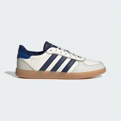 Buty Breaknet Sleek. Białe obuwie sportowe damskie Adidas, bez wzorów, na fitness i siłownię. W wyprzedaży za 219.45 zł.