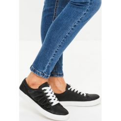 Missguided - Tenisówki. Szare trampki i tenisówki damskie Missguided, z gumy. W wyprzedaży za 49.90 zł.