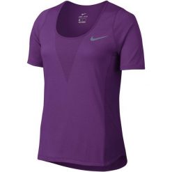 Nike W Nk Znl Cl Relay Top Ss Xs. Koszulki sportowe damskie marki Nike. W wyprzedaży za 135.00 zł.