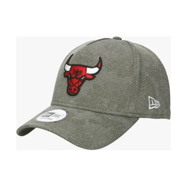 New Era Czapka Engineered Plus Trucker Chibul Novotc , khaki, rozmiar ONE-SIZE. Brązowe czapki i kapelusze damskie New Era, bez wzorów, z elastanu, wizytowe. Za 149.99 zł.