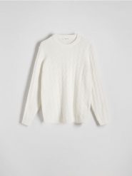 Sweter ze strukturalnej dzianiny - biały. Białe swetry przez głowę męskie Reserved, l, bez wzorów, z dzianiny, bez kołnierzyka. W wyprzedaży za 69.99 zł.