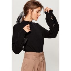 Sweter z bufiastymi rękawami - Czarny. Czarne swetry damskie Mohito. Za 119.99 zł.