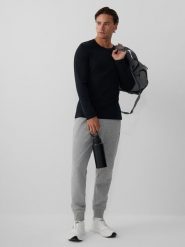4F Spodnie dresowe joggery męskie - szare XXL. Szare spodnie sportowe męskie 4f, m, bez wzorów, z dresówki, na fitness i siłownię. Za 149.99 zł.