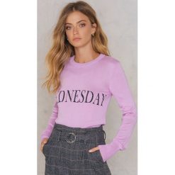 NA-KD Sweter z dzianiny Weekday - Purple. Swetry damskie marki NA-KD. W wyprzedaży za 60.88 zł.