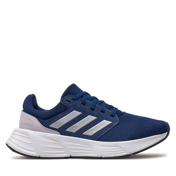Buty do biegania adidas. Białe buty sportowe męskie Adidas, bez zapięcia, do biegania. Za 436.99 zł.