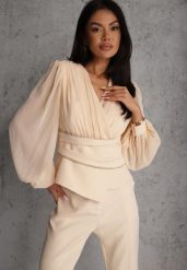 Beżowa Bluzka VICES w Kopertowym Stylu z Luźnymi Transparentnymi Rękawami i Dekoltem V Inge. Brązowe bluzki damskie Renee, l, bez wzorów, z jeansu, eleganckie, bez kołnierzyka, bez ramiączek. Za 179.99 zł.