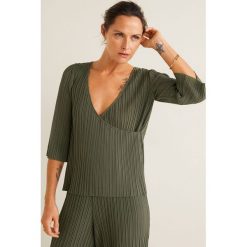 Mango - Top Louise. Żółte t-shirty damskie Mango, l, bez wzorów, z dzianiny, casualowe, bez kołnierzyka. W wyprzedaży za 39.90 zł.