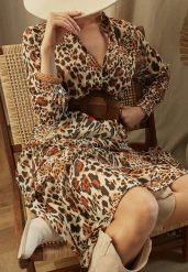 Brązowo-Beżowa Sukienka Z Paskiem Phaenala. Brązowe sukienki damskie Born2be, l, bez wzorów, z zamszu, klasyczne, bez kołnierzyka, bez ramiączek, maxi. Za 149.99 zł.