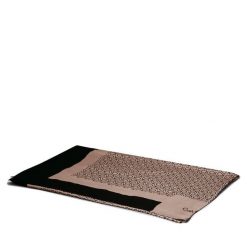 Chusta Calvin Klein. Brązowe szaliki i chusty damskie Calvin Klein, bez wzorów. Za 239.99 zł.