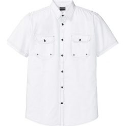 Koszula z krótkim rękawem z odblaskowymi elementami Slim Fit bonprix biały. Białe koszule męskie marki bonprix, bez wzorów, bez kołnierzyka, bez ramiączek. Za 74.99 zł.