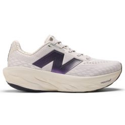 Buty damskie New Balance Fresh Foam 1080 v14 W108014K – beżowe. Brązowe obuwie sportowe damskie New Balance, bez wzorów, z żakardem, do biegania. Za 849.99 zł.