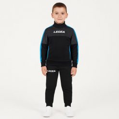 Komplet dla chłopca DAMASCO JR. Czarne spodnie sportowe dla chłopców Legea, bez wzorów, z dresówki, sportowe, długie, na jogę i pilates. W wyprzedaży za 84.00 zł.