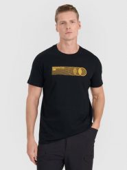 4F T-shirt regular z nadrukiem męski - czarny L. Czarne koszulki sportowe męskie 4f, l, bez wzorów, z bawełny, klasyczne, bez kołnierzyka. Za 59.99 zł.