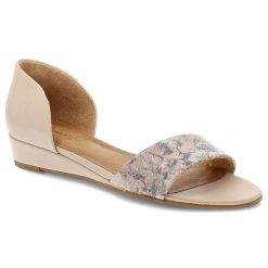 Beżowe Sandały Maciejka Eleganckie Obuwie Damskie. Brązowe klapki damskie Maciejka, w ażurowe wzory, z materiału, bez obcasa, bez zapięcia. Za 329.00 zł.