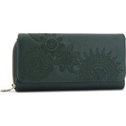 Duży Portfel Damski DESIGUAL - 18WAYP41 4000. Zielone portfele damskie Desigual, ze skóry ekologicznej. W wyprzedaży za 179.00 zł.