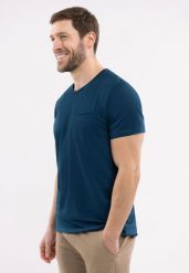 T-shirt z kieszonką T-JAGGER. Czarne t-shirty męskie Volcano, m, z aplikacjami, z bawełny, klasyczne, bez kołnierzyka. Za 54.99 zł.