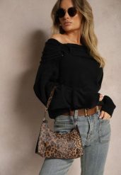 Czarny Sweter Off Shoulder z Wiskozą z Ozdobnym Marszczeniem przy Dekolcie Nelilda. Czarne swetry damskie Renee, bez wzorów, z jeansu, casualowe, bez kołnierzyka, bez ramiączek, bez kaptura. Za 119.99 zł.