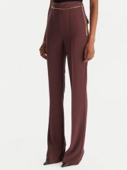 Elisabetta Franchi Spodnie materiałowe PA-141-57E2-V420 Bordowy Regular Fit. Czerwone spodnie materiałowe damskie Elisabetta Franchi, bez wzorów, z materiału. Za 1,819.00 zł.