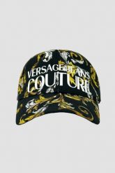 VERSACE JEANS COUTURE Czarna czapka logowana z daszkiem. Czarne czapki i kapelusze męskie Versace Jeans Couture, bez wzorów, z jeansu. W wyprzedaży za 169.99 zł.