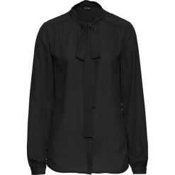 Bluzka z krawatką bonprix czarny. Bluzki damskie marki bonprix. Za 49.99 zł.